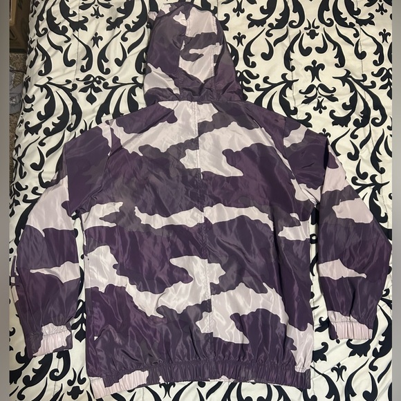 Wild Fable purple camo light weight pullover- size m - Picture 2 of 8